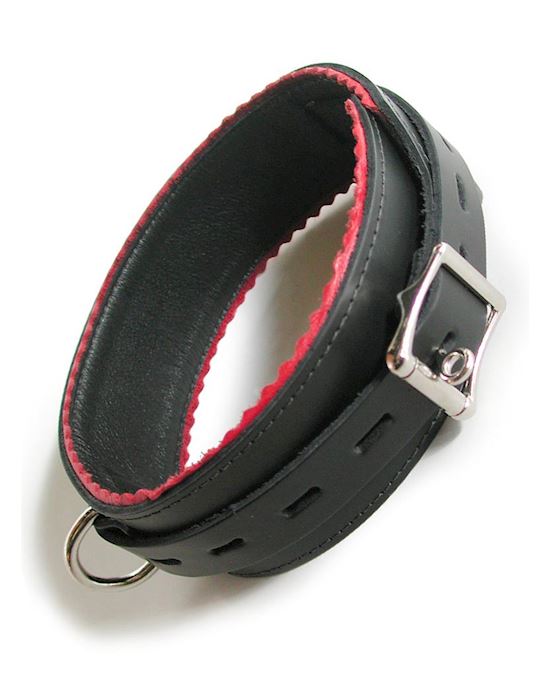 Leather-lined Buckling Collar With Scalloped Edges