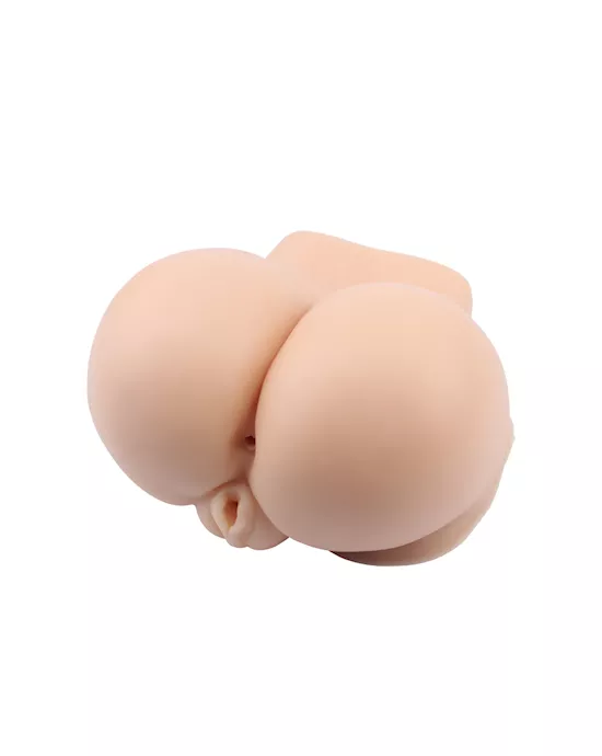 Toris Plump Ass With Vagina
